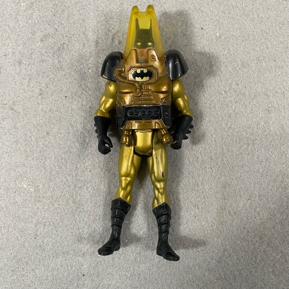 Vintage 1990 Batman DC Comic Kenner Gold Suit Action Figure W/ Helmet - Picture 1 of 6